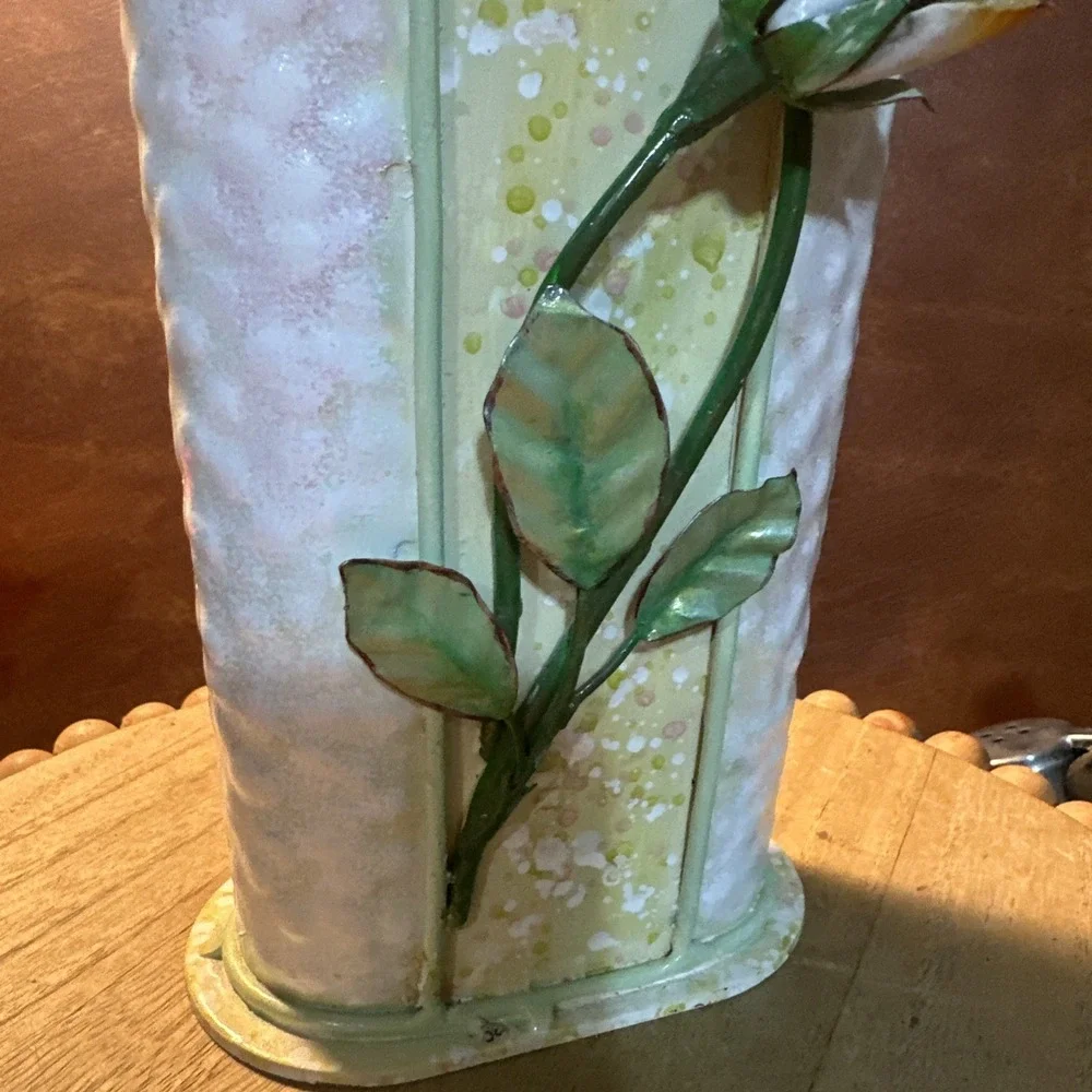 Galvanize/Metal Footed Planter/Vase With Hand Painted 3D Pink-yellowRoses 10.5